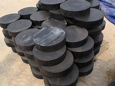尖草坪板式橡胶支座由若干层橡胶片与薄钢板经加压硫化